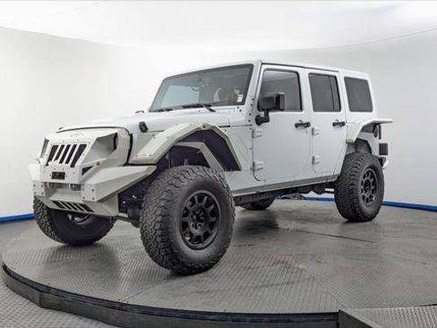 Used 2016 Jeep Wrangler Unlimited Rubicon AWD/4WD image 2
