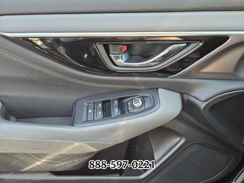Used 2025 Subaru Outback Onyx Edition AWD/4WD image 31