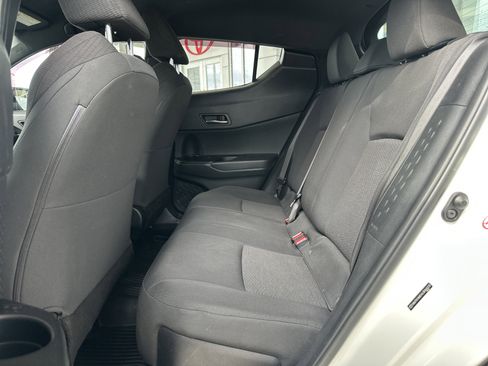 Used 2018 Toyota C-HR XLE image 19