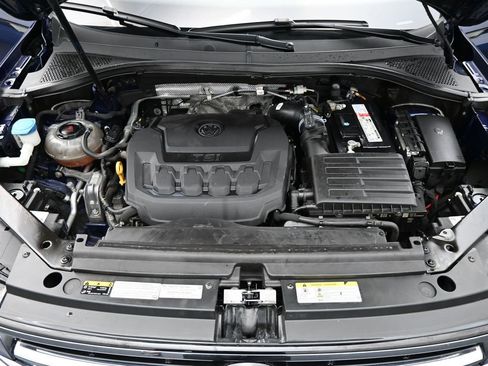 Used 2022 Volkswagen Tiguan SE AWD/4WD image 15