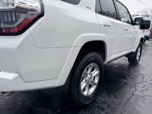 Used 2019 Toyota 4Runner SR5 image 18