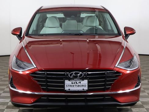 Used 2023 Hyundai Sonata SE w/ Preferred Accessory Package image 10