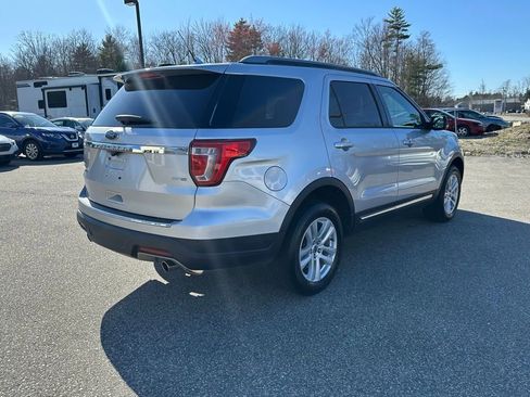 Used 2018 Ford Explorer XLT w/ Equipment Group 201A AWD/4WD image 5