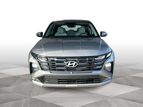 Used 2026 Hyundai Tucson SE FWD image 3