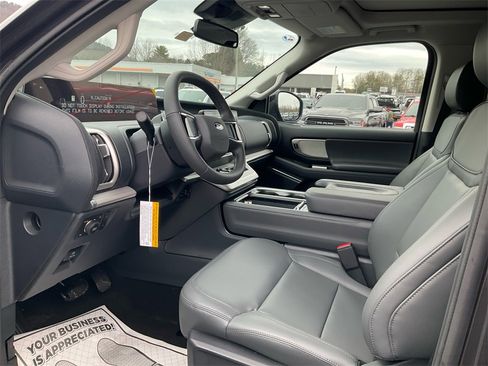 New 2026 Ford Expedition Max Active image 15