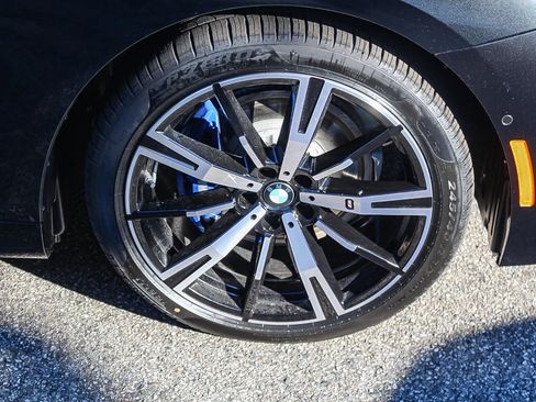 Used 2026 BMW 530i w/ M Sport Package RWD image 9