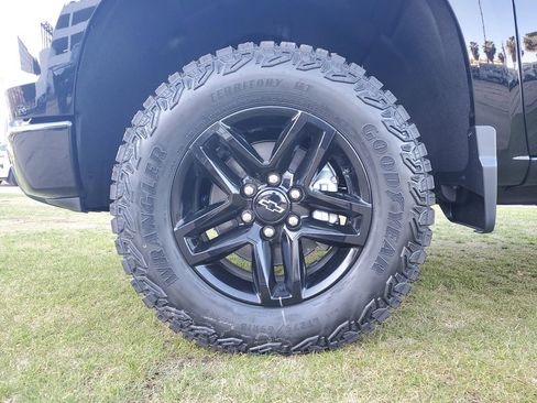 New 2026 Chevrolet Silverado 1500 Custom Trail Boss image 6