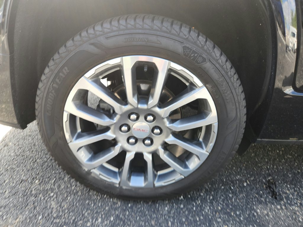 Used 2023 GMC Acadia Denali w/ Denali Ultimate Package AWD/4WD image 31