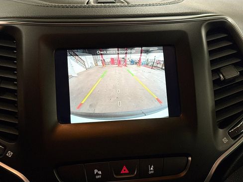 Used 2021 Jeep Cherokee Latitude Lux image 13