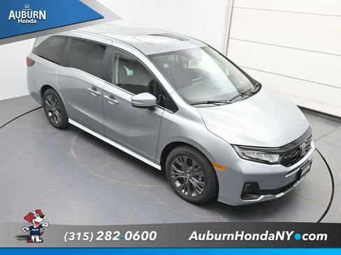 New 2026 Honda Odyssey Touring image 27