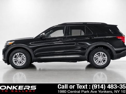 Used 2022 Ford Explorer XLT w/ Equipment Group 202A AWD/4WD image 11