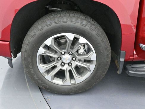 Used 2023 Chevrolet Silverado 1500 High Country w/ Technology Package AWD/4WD image 40