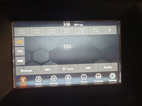 Used 2019 Jeep Grand Cherokee Laredo AWD/4WD image 25