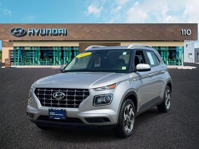 Used 2023 Hyundai Venue SEL w/ Cargo Package