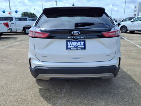 Used 2024 Ford Edge SEL w/ Convenience Package AWD/4WD image 3