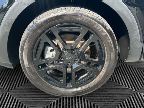 Used 2025 Kia Telluride EX X-Line AWD/4WD image 9
