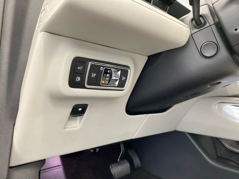 New 2026 Lincoln Nautilus Premier w/ Equipment Group 102A AWD/4WD image 17