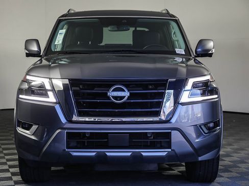 Used 2023 Nissan Armada SL w/ Captain's Chairs Package image 2