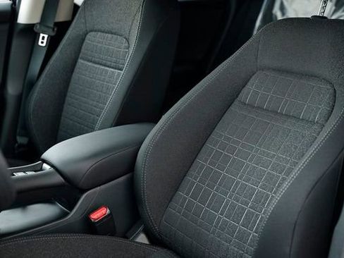 New 2026 Honda HR-V LX image 27