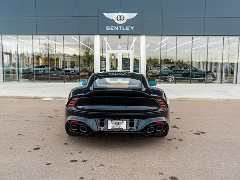 Used 2025 Aston Martin Vanquish V12 image 11