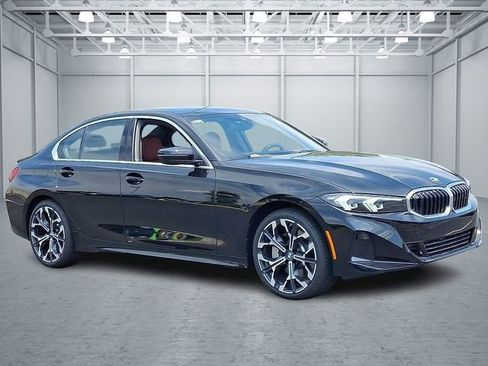 Certified 2025 BMW 330i xDrive Sedan w/ Convenience Package image 3