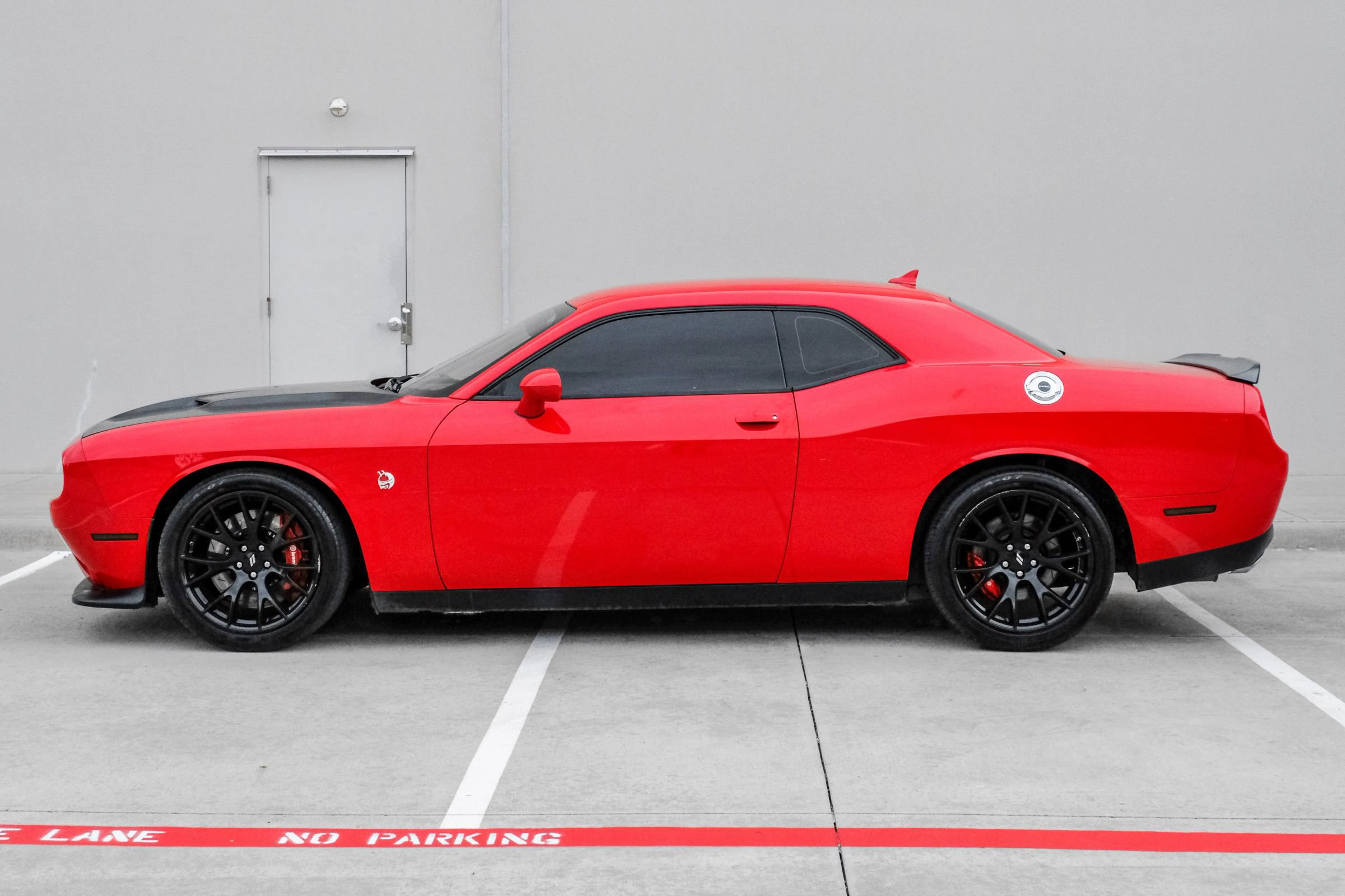 Used 2018 Dodge Challenger R/T Scat Pack w/ Dynamics Package RWD image 10