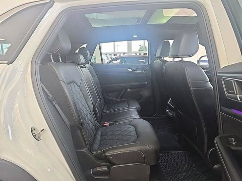 Used 2024 Volkswagen Atlas Cross Sport SEL Premium R-Line AWD/4WD image 38