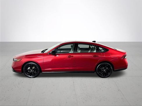 Used 2025 Honda Accord SE image 9