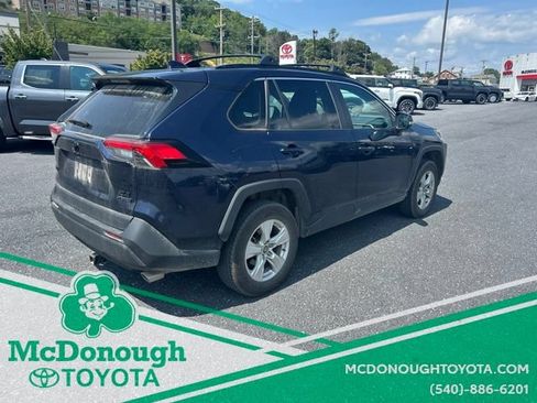 Used 2021 Toyota RAV4 XLE w/ Convenience Package AWD/4WD image 7
