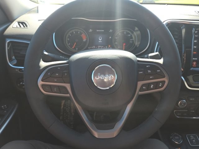 Used 2022 Jeep Cherokee Limited AWD/4WD image 18