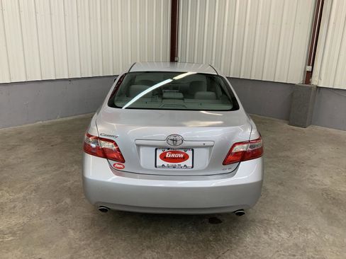 Used 2007 Toyota Camry XLE FWD image 13