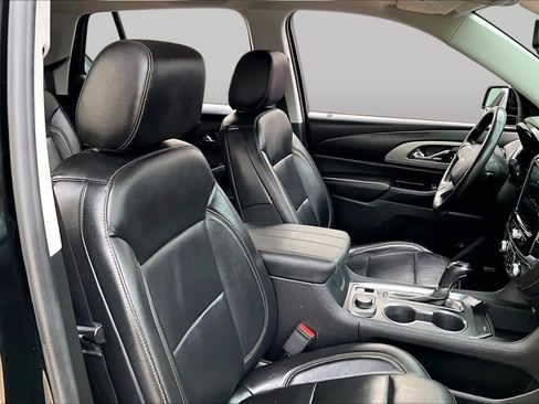 Used 2018 Chevrolet Traverse LT FWD image 9