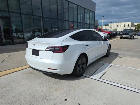 Used 2023 Tesla Model 3 Standard Range image 5