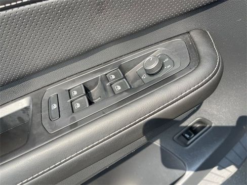 Used 2024 Volkswagen Atlas SEL Premium R-Line image 13