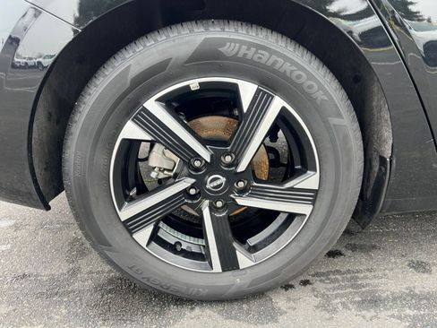 Used 2025 Nissan Sentra SV image 30