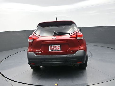 Used 2018 Nissan Kicks SV image 6