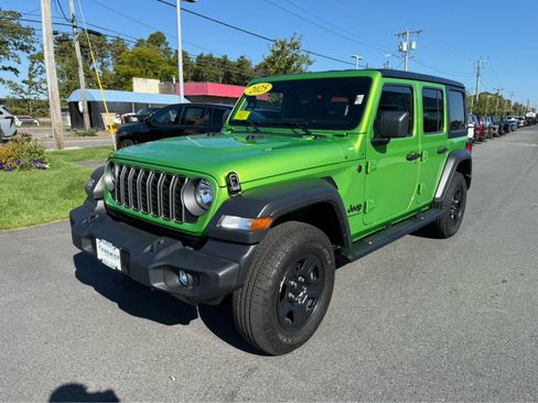 Used 2025 Jeep Wrangler Sport image 4