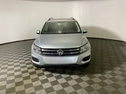 Used 2018 Volkswagen Tiguan Limited AWD/4WD image 2