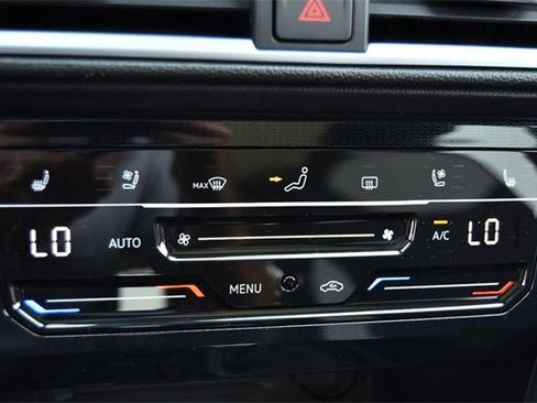 New 2025 Volkswagen Taos SEL image 14