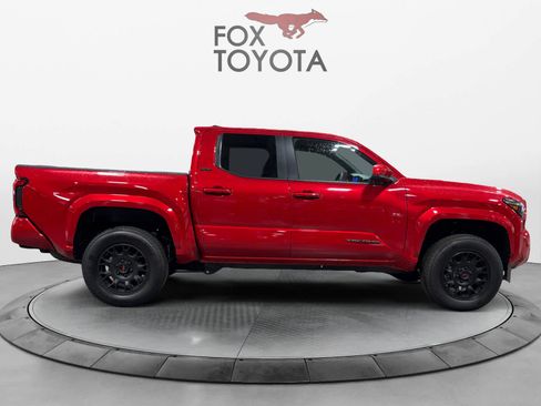 Used 2025 Toyota Tacoma SR5 w/ SR5 Upgrade Package image 6
