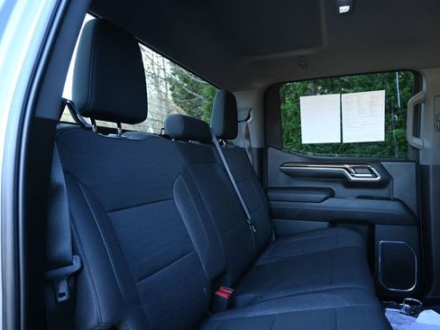 Used 2024 Chevrolet Silverado 1500 LT Trail Boss image 33