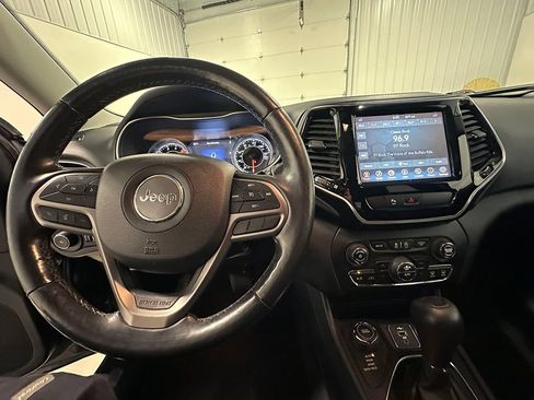 Used 2020 Jeep Cherokee Limited AWD/4WD image 38