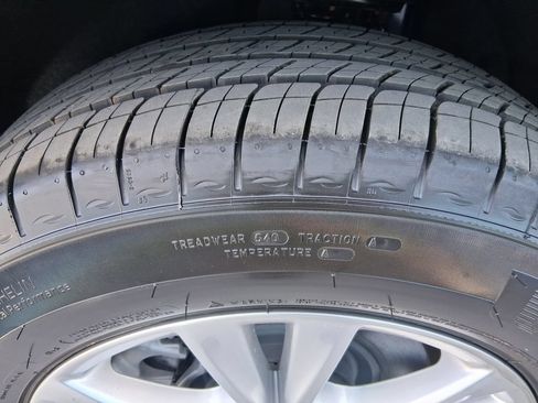 New 2026 Cadillac XT5 Luxury w/ LPO, Floor Liner Package AWD/4WD image 23