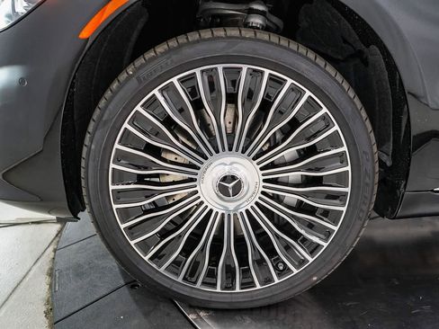New 2026 Mercedes-Benz Maybach S 580 4MATIC image 9