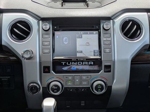 Used 2017 Toyota Tundra Limited w/ Limited Premium Package AWD/4WD image 15