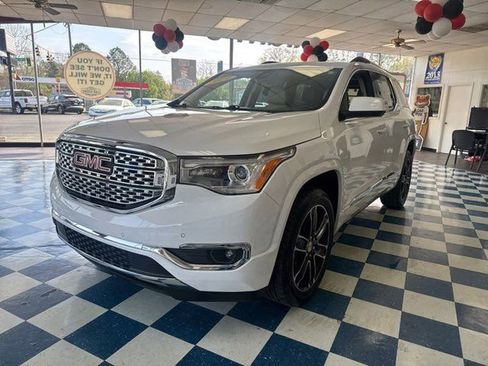 Used 2019 GMC Acadia Denali w/ Technology Package image 3