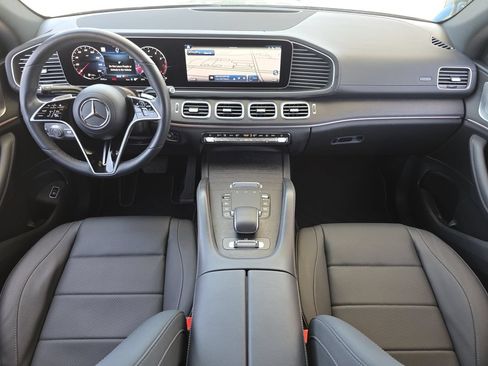 Used 2025 Mercedes-Benz GLE 450 4MATIC Coupe image 9