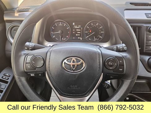 Used 2017 Toyota RAV4 LE w/ Carpet Mat Package AWD/4WD image 17
