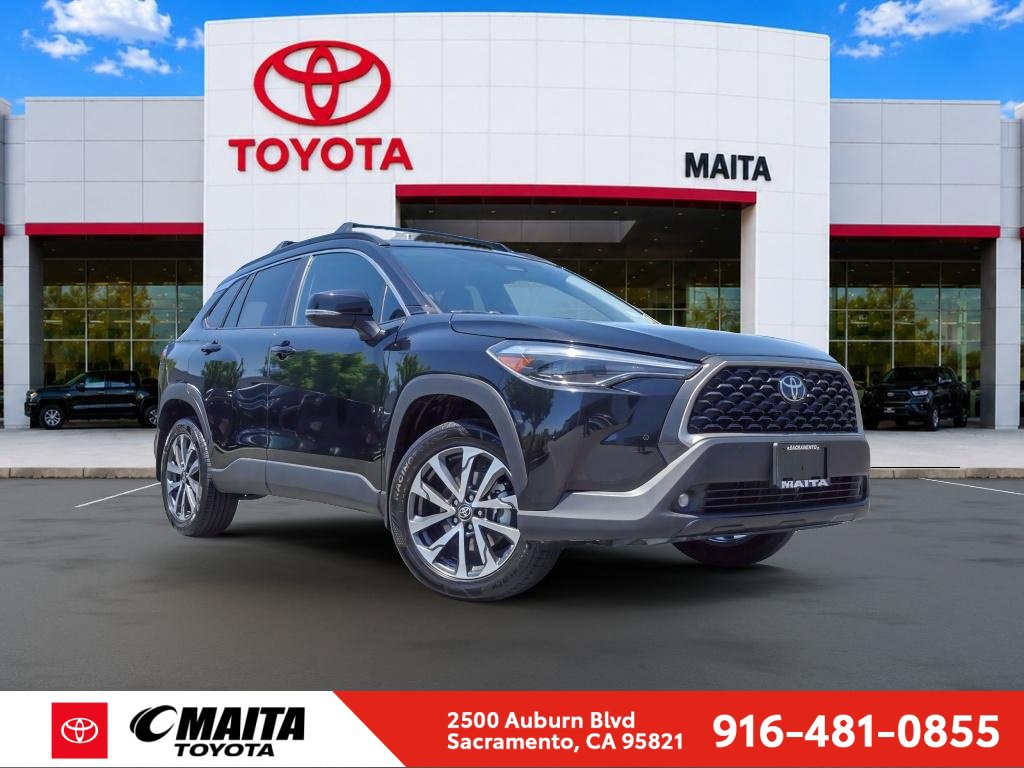 Certified 2023 Toyota Corolla Cross XLE FWD image 1