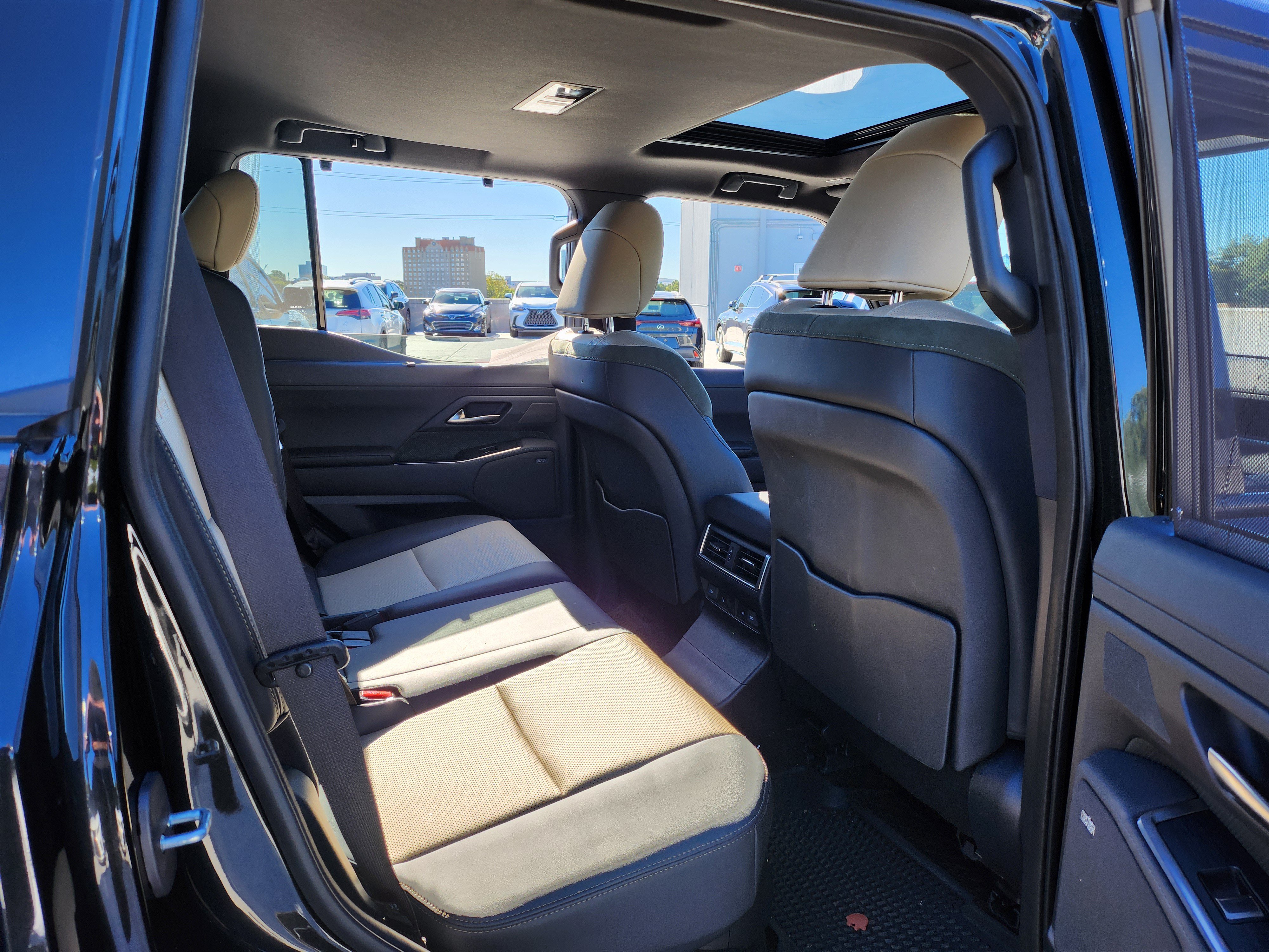 Used 2024 Lexus GX 550 AWD/4WD image 23